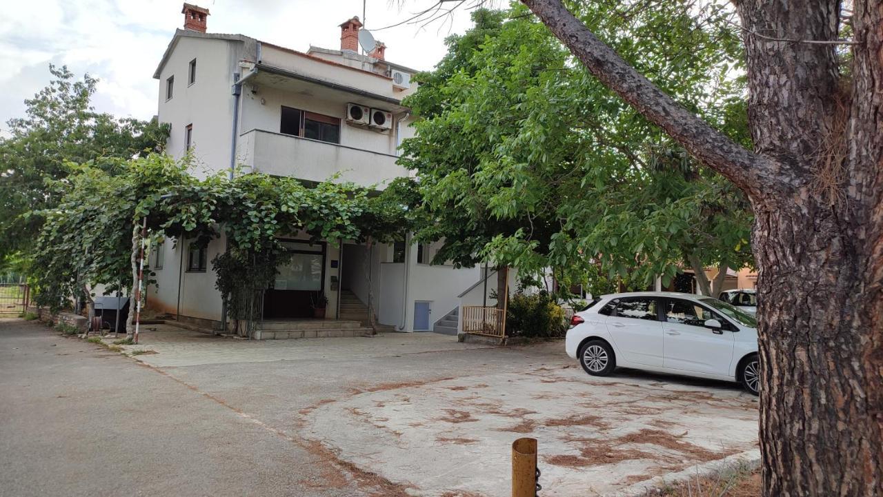 Apartment Blaskovic Pula Exterior photo
